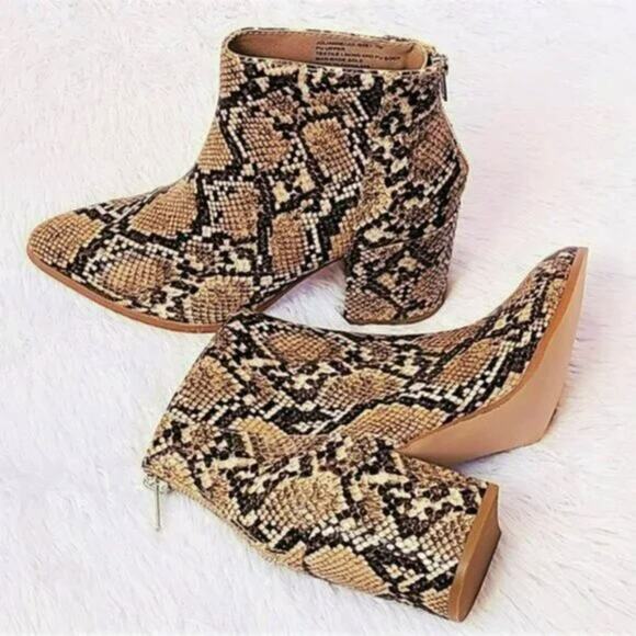 NWT Steve Madden Juliana Snakeskin Embossed Pointed Toe Block Heel Ankle Booties - Picture 8 of 10